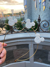 Load image into Gallery viewer, Pearl Mouse Halo Topper