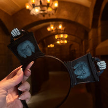 Load image into Gallery viewer, "Just Ears" Hatbox Ghost